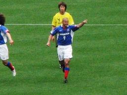 先制ゴールのロニー